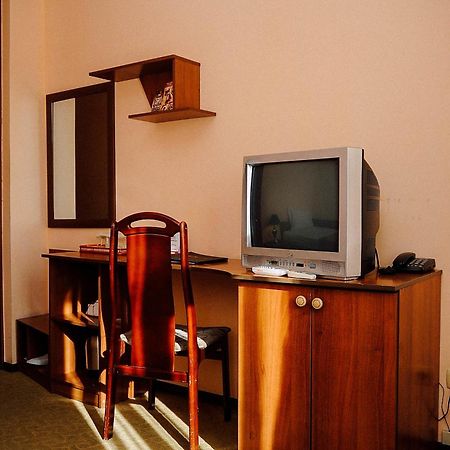 Dostyk Hotel Shymkent Exterior photo
