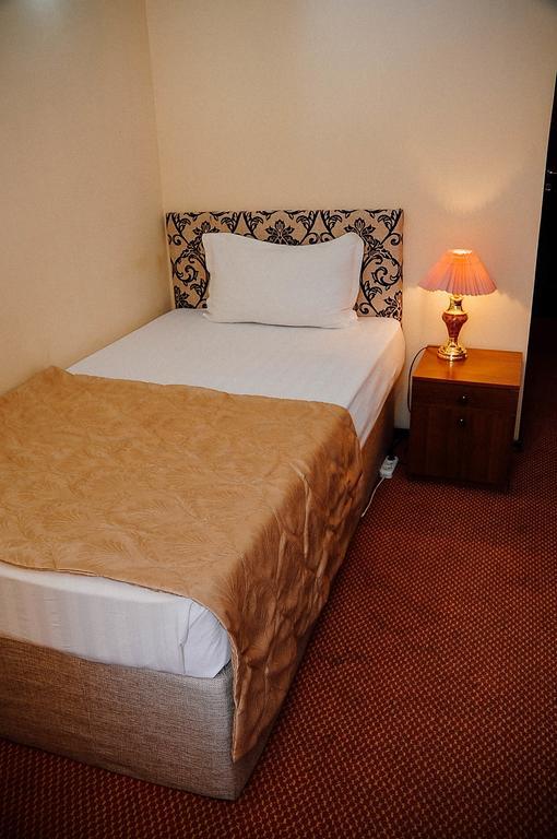 Dostyk Hotel Shymkent Exterior photo