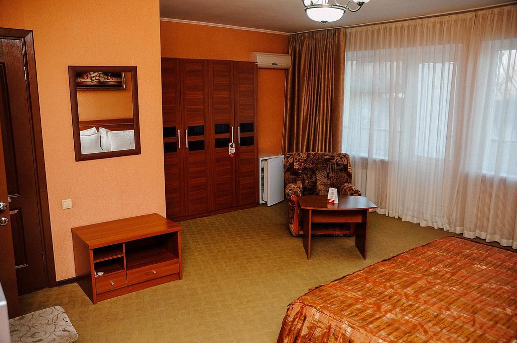 Dostyk Hotel Shymkent Exterior photo