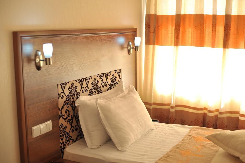 Dostyk Hotel Shymkent Exterior photo