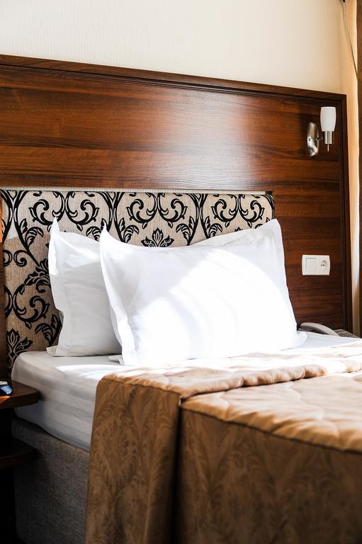 Dostyk Hotel Shymkent Exterior photo