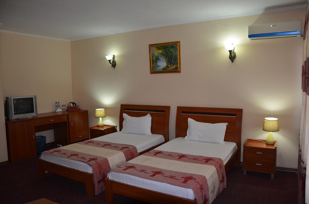 Dostyk Hotel Shymkent Exterior photo