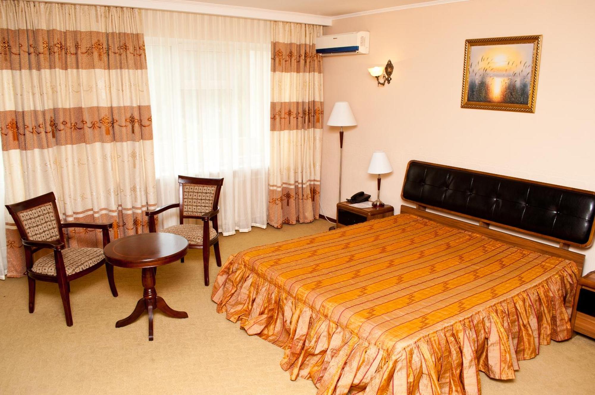 Dostyk Hotel Shymkent Exterior photo