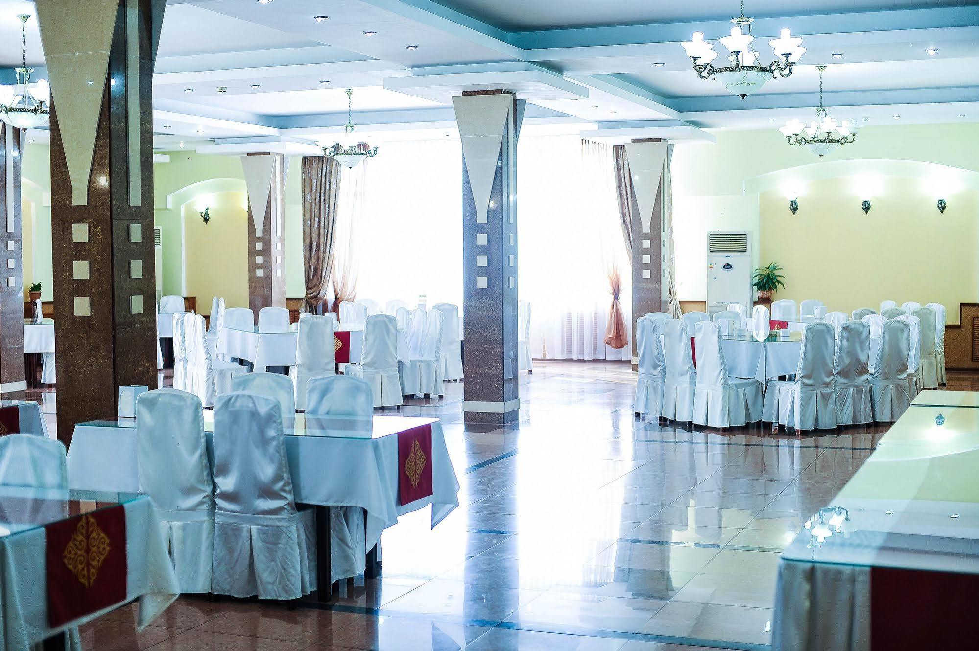 Dostyk Hotel Shymkent Exterior photo