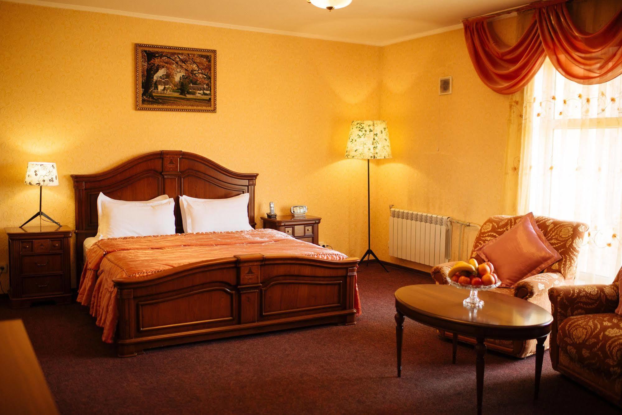 Dostyk Hotel Shymkent Exterior photo