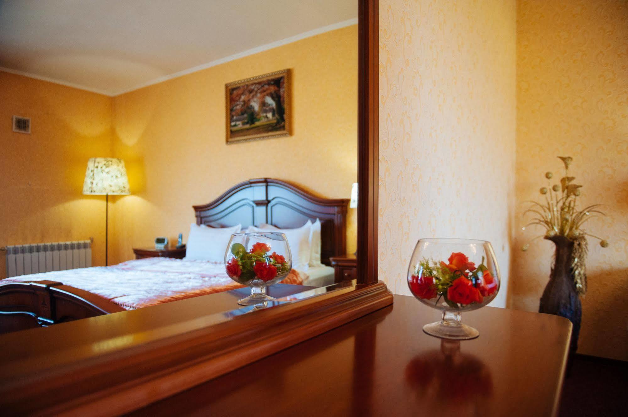 Dostyk Hotel Shymkent Exterior photo